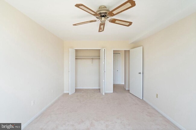 Building Photo - 6641 Wakefield Dr