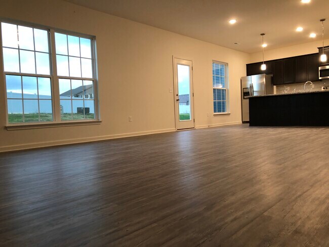 Building Photo - 2528 Mable Ln
