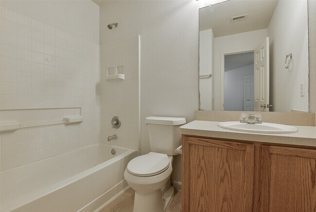 Building Photo - 2825 Woodspring Forest Dr