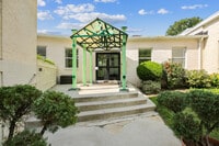 Building Photo - Montessori Living