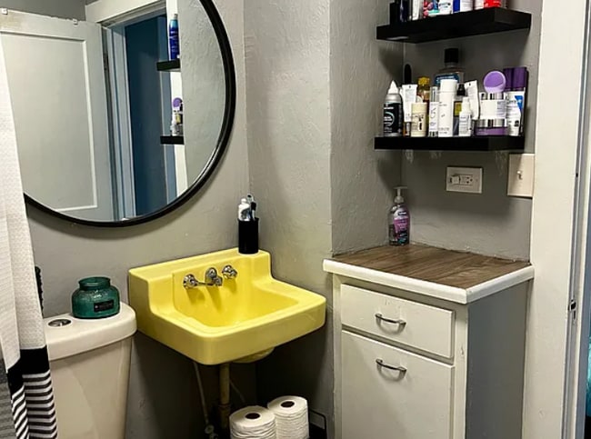 Building Photo - 1531 Hough St