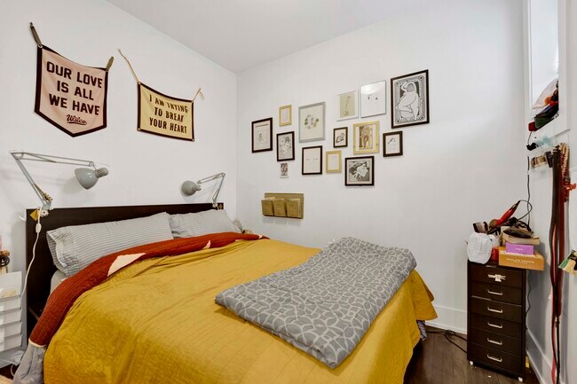 Building Photo - 2519 W Altgeld St