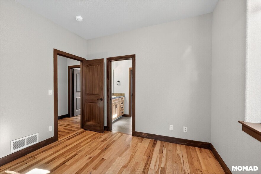 Building Photo - 324 Kirkland Ln