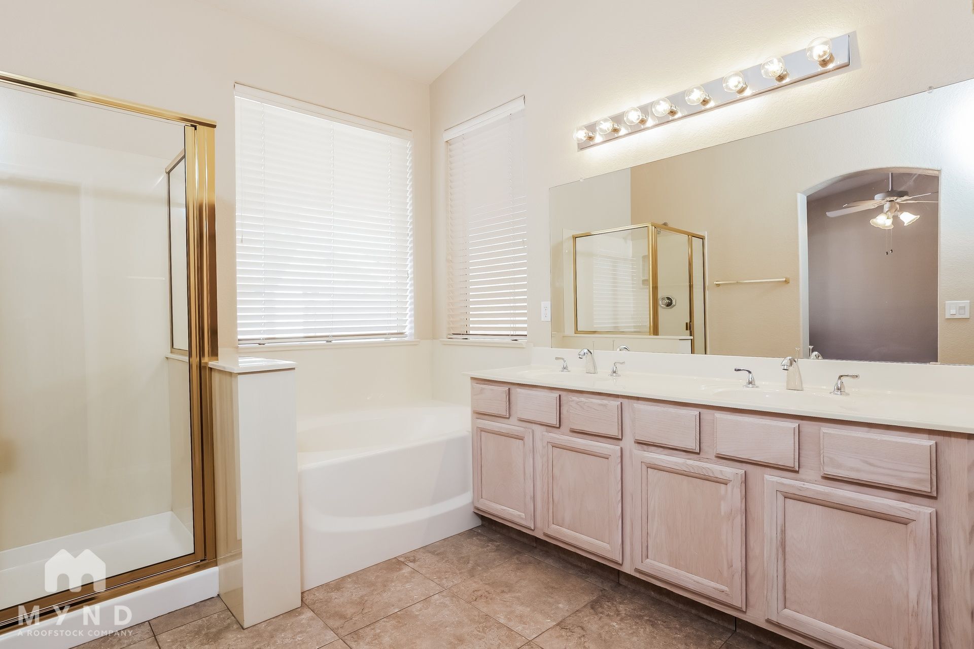 Building Photo - 4126 W Monona Dr