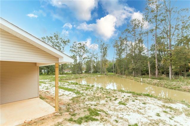 Building Photo - 1006 S Pine St