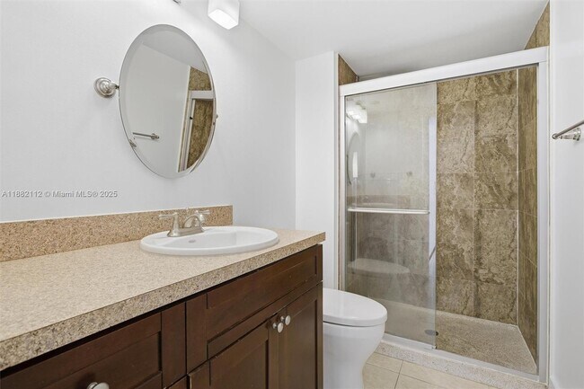 Building Photo - 5 Island Ave