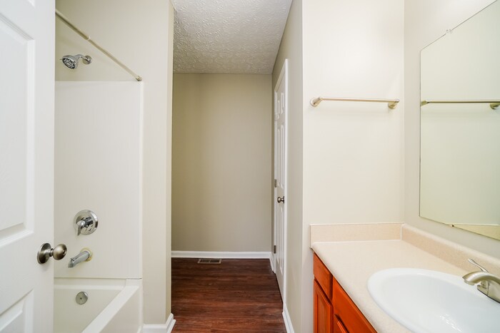 Building Photo - 3948 Rosette Dr