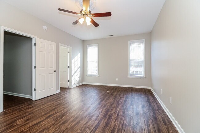Building Photo - 116 Pearson Place