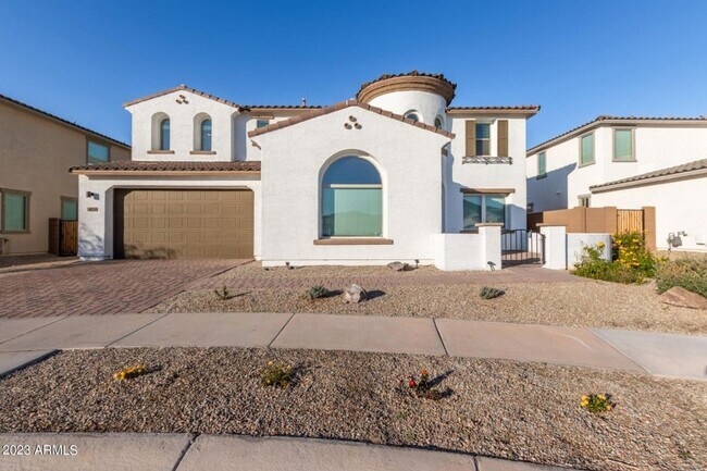 Building Photo - Breathtaking 5 bedroom home in Surprise!