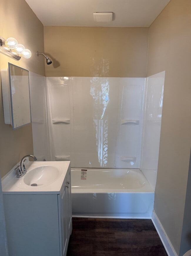 Building Photo - 2634 Browning Ave