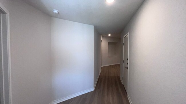 Building Photo - Charming 4-Bedroom Home Available for Rent...