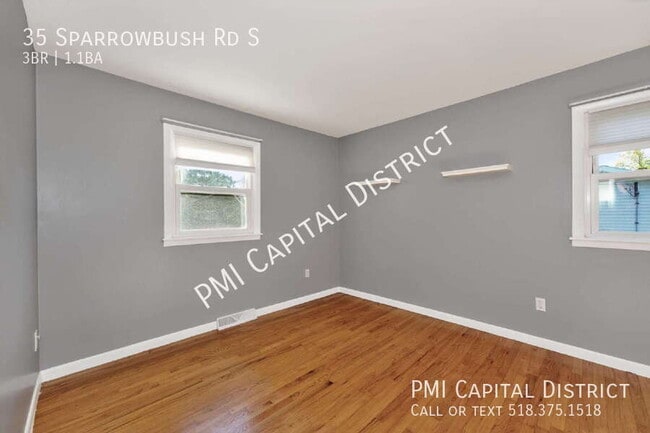 Building Photo - 35 Sparrowbush Rd S