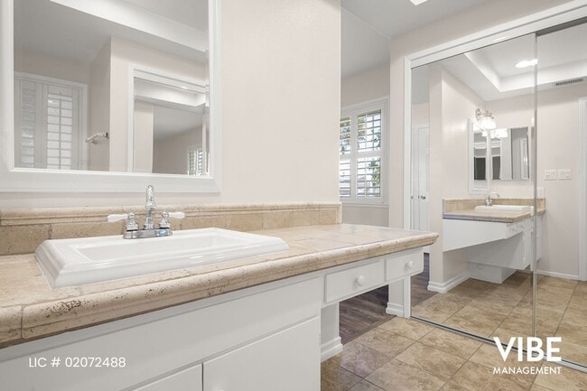 Building Photo - 222 Lupe Ave