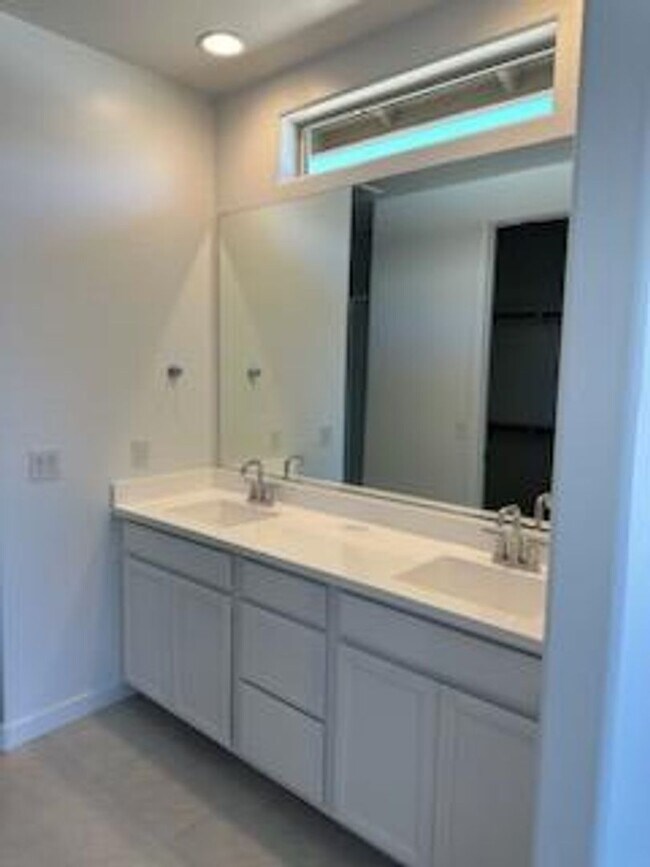 Building Photo - 24687 N 170th Dr