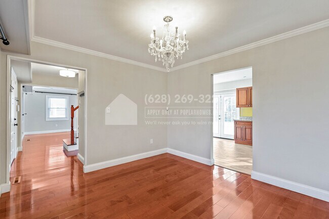 Building Photo - 2511 Kitmore Ln