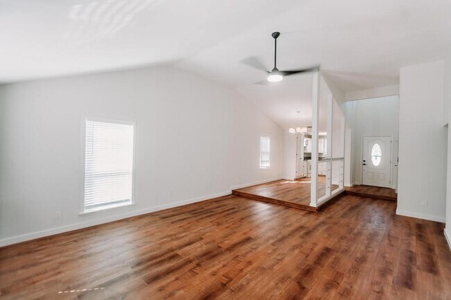Building Photo - 1505 Windsong Trail