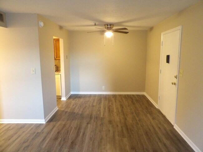 Building Photo - 434 Harrodswood Rd