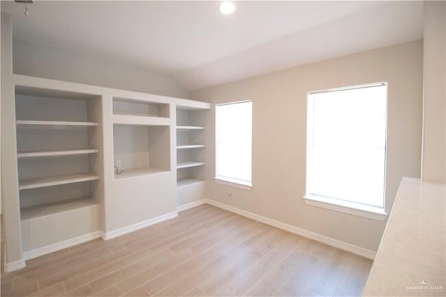 Building Photo - 24 Morning Ln