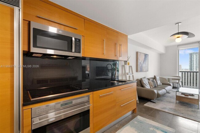 Building Photo - 465 Brickell Ave