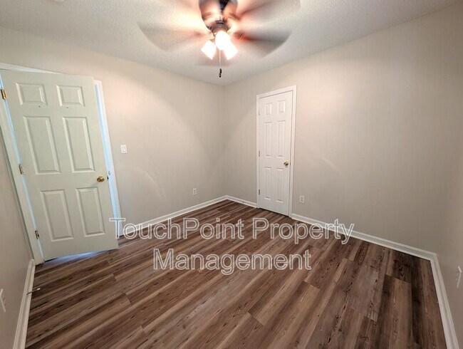 Building Photo - 7603 Lullwater Cove