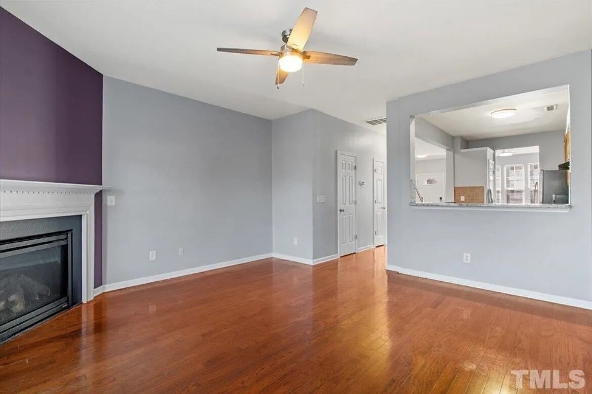 Building Photo - Room in Townhome on Casona Way