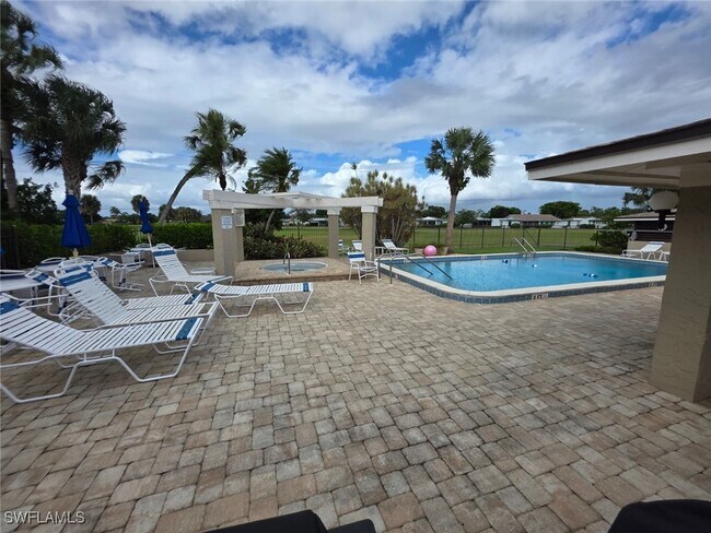 Building Photo - 3655 Boca Ciega Dr