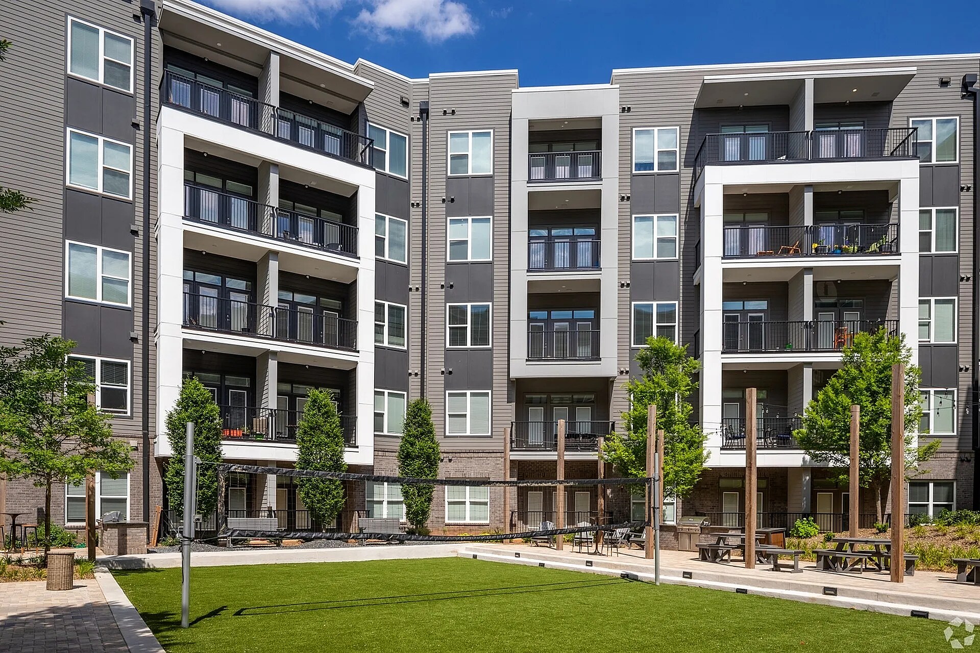 Building Photo - 2550 Blackmon Dr