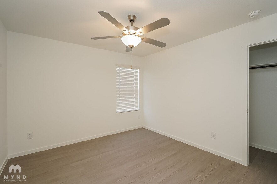 Building Photo - 2761 Ctr Crk Ln