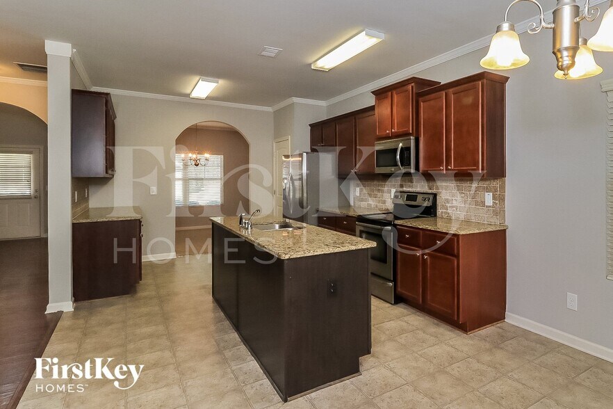 Building Photo - 111 Westridge Cir