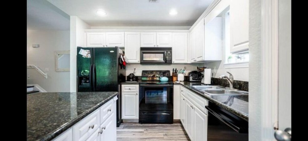 Building Photo - 5202 Hampton Beach Pl