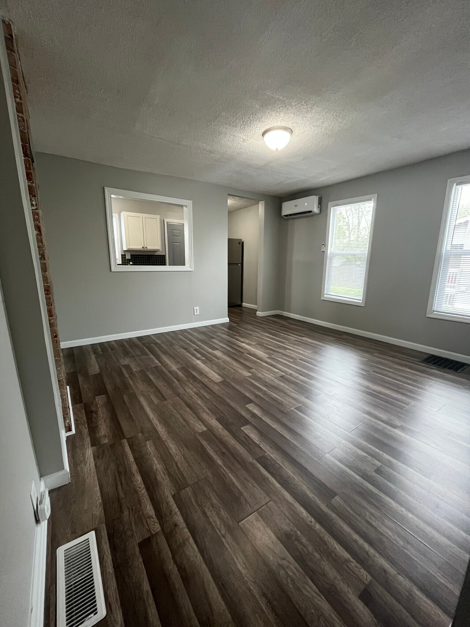 Building Photo - 149 E Woodrow Ave