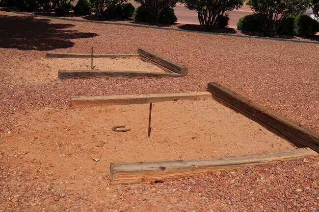 Building Photo - Your own resort! Splish Splash and Relax.