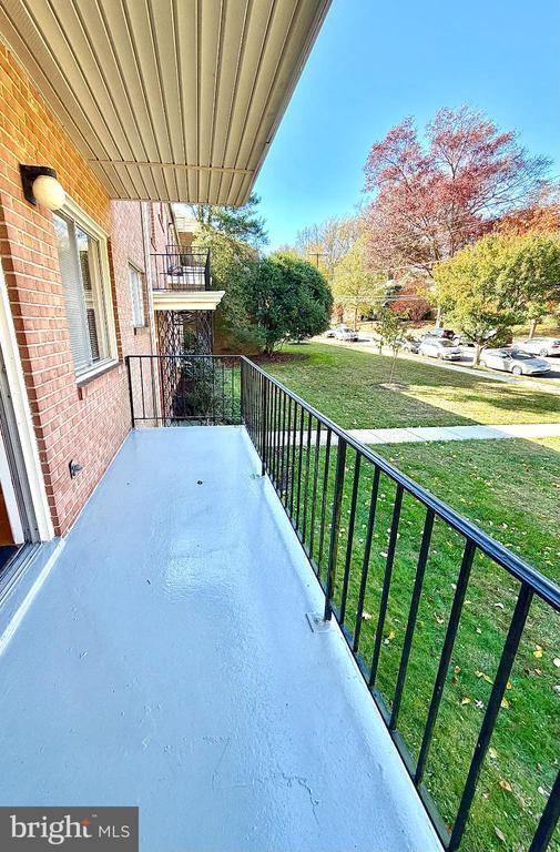 Building Photo - 10661 Weymouth St