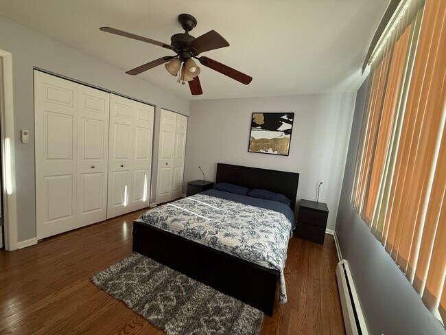 Building Photo - 1710 Dempster St