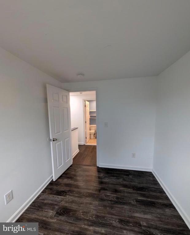 Building Photo - 1358 Raleigh Dr