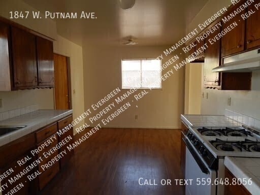 Building Photo - 1847 W Putnam Ave