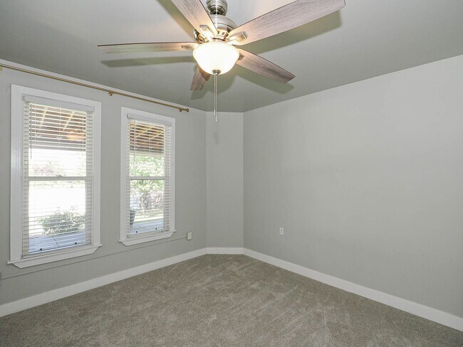 Building Photo - 408 E 775 N