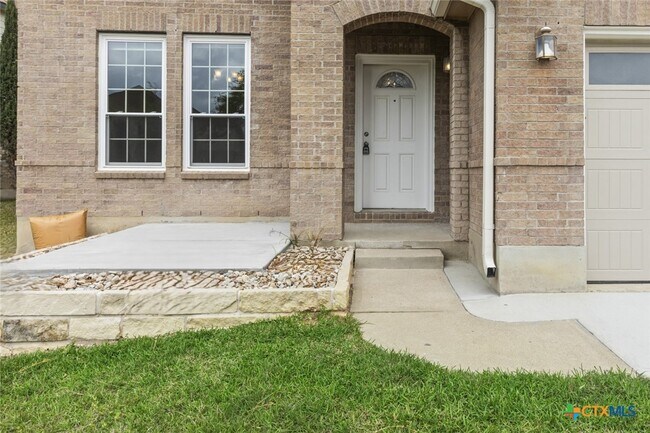 Building Photo - 5621 Bedrock Dr