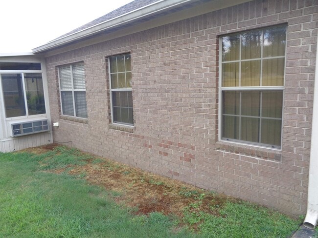 Building Photo - 5059 Silver Oak Dr