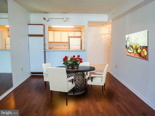 Building Photo - 28 Allegheny Ave