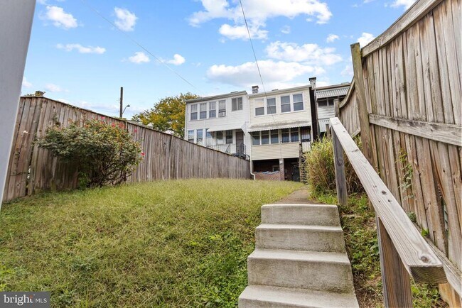 Building Photo - 415 Gallatin St NW