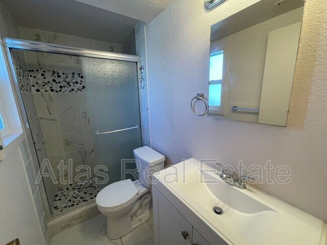 Building Photo - 4435 S Anjelina Cir