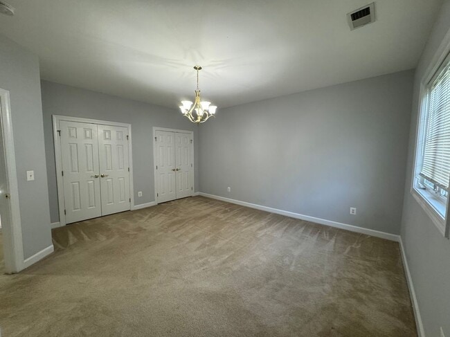 Building Photo - 15028 Gaffney Cir