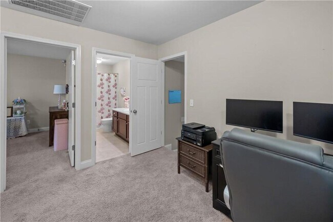 Building Photo - Flexible Space for Every Lifestyle! 4 Bedrooms Plus Loft & Bonus Room in Richmond Hill, GA