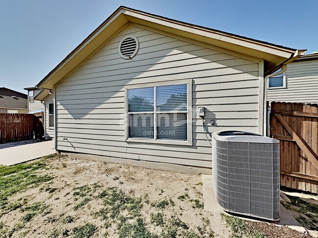 Building Photo - 10124 Del Lago Ct