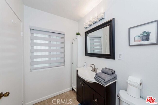 Building Photo - 1238 S Muirfield Rd