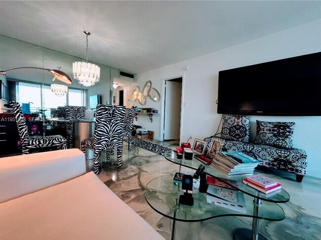 Building Photo - 2030 S Ocean Dr