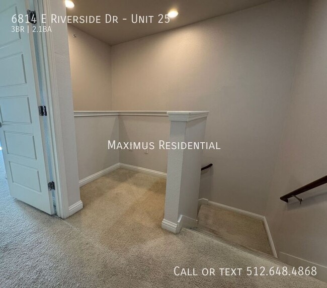 Building Photo - 6814 E Riverside Dr