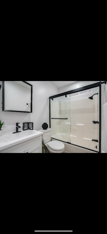 Building Photo - 523 Main St