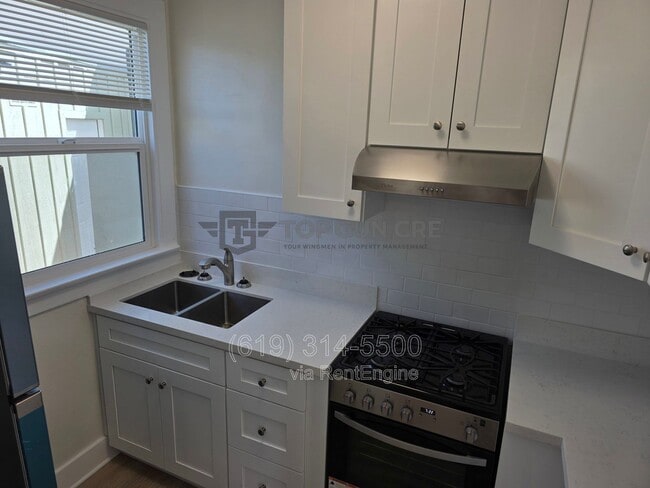 Building Photo - 4027 Randolph St